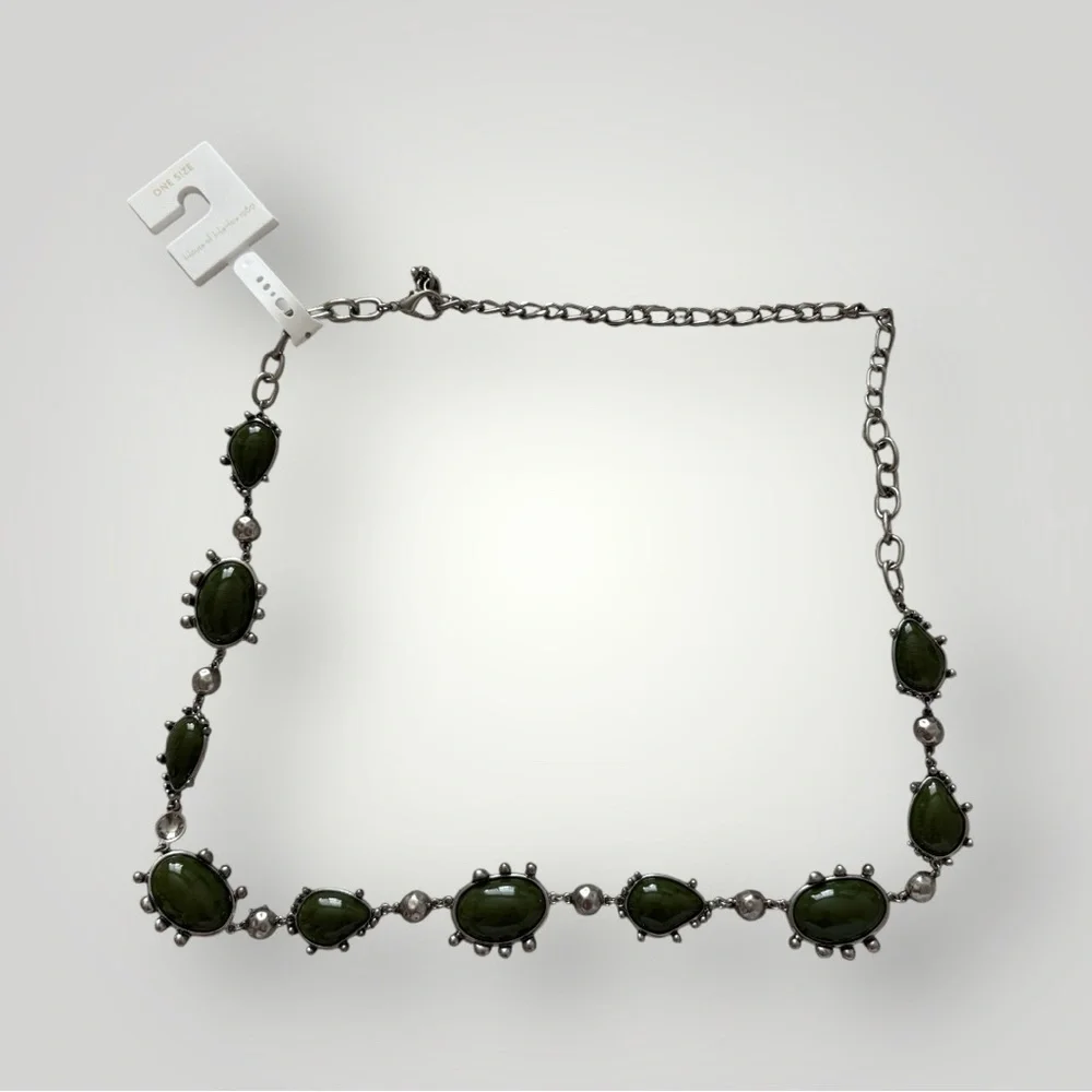 House of Harlow chain green stone belt